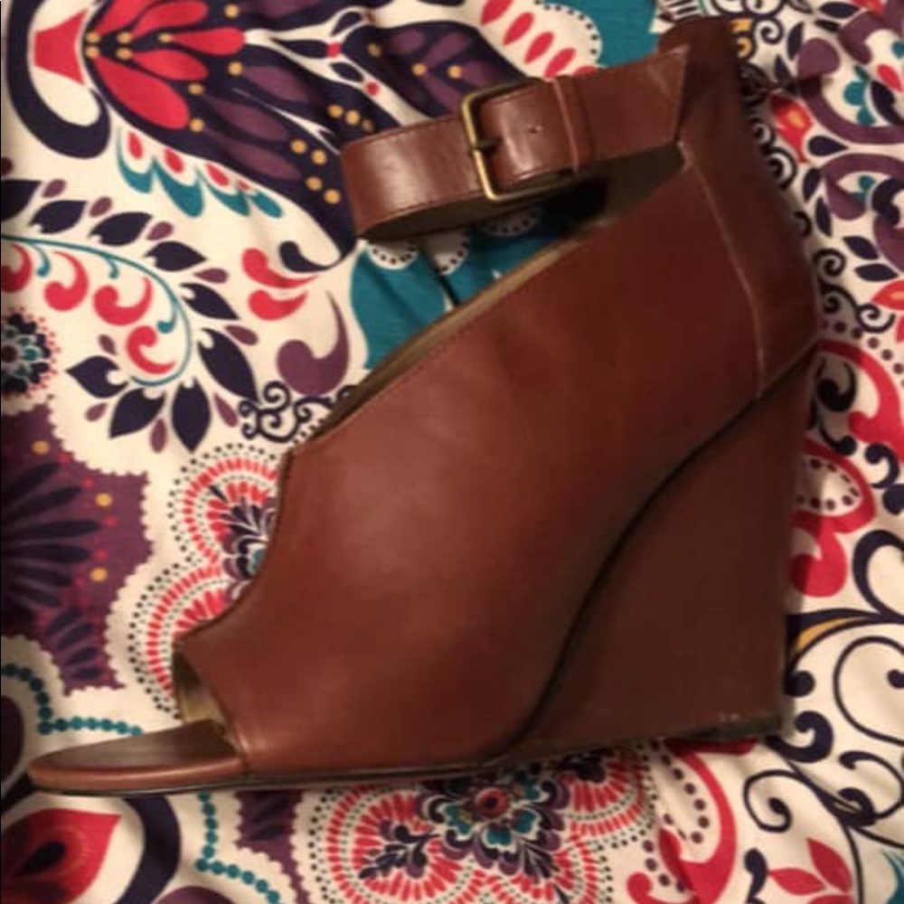 Brown Wedges